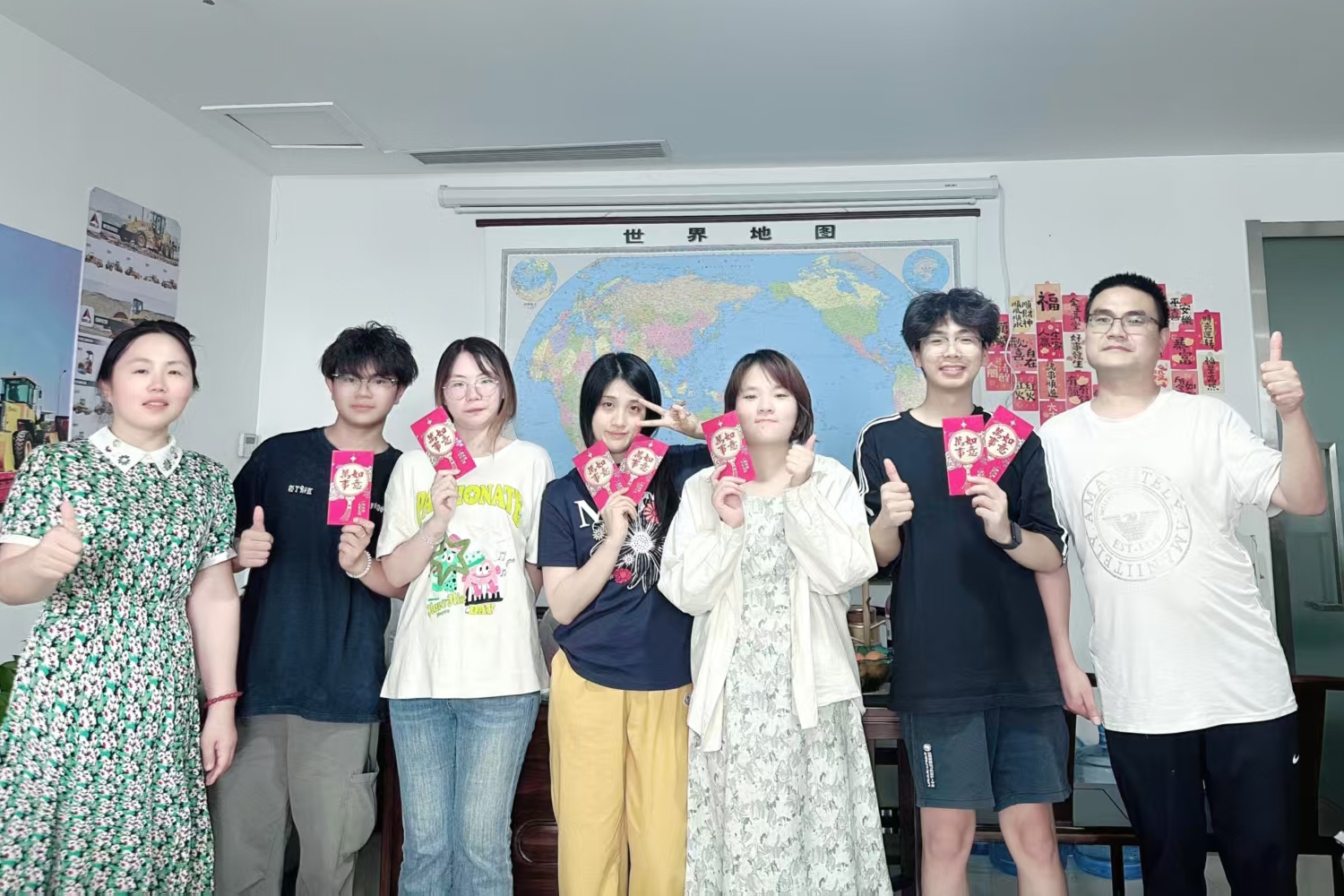 Focus on one's efforts and forge ahead---Linyi Weiman Import and Export Co., Ltd. solemnly held the 2025 mid-year summary and strategic deployment conference