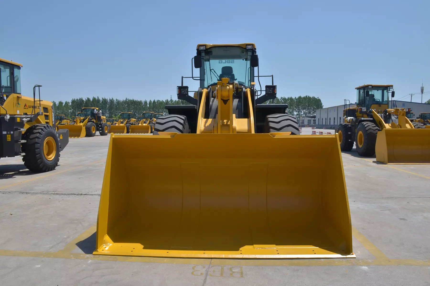 SDLG L968F Loader 6-ton loader for sale (1).jpg