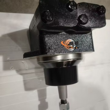 The Doosan K1006254 Hydraulic fan motor for Doosan Excavator DX420LC DX480LC DX520LC with good quality